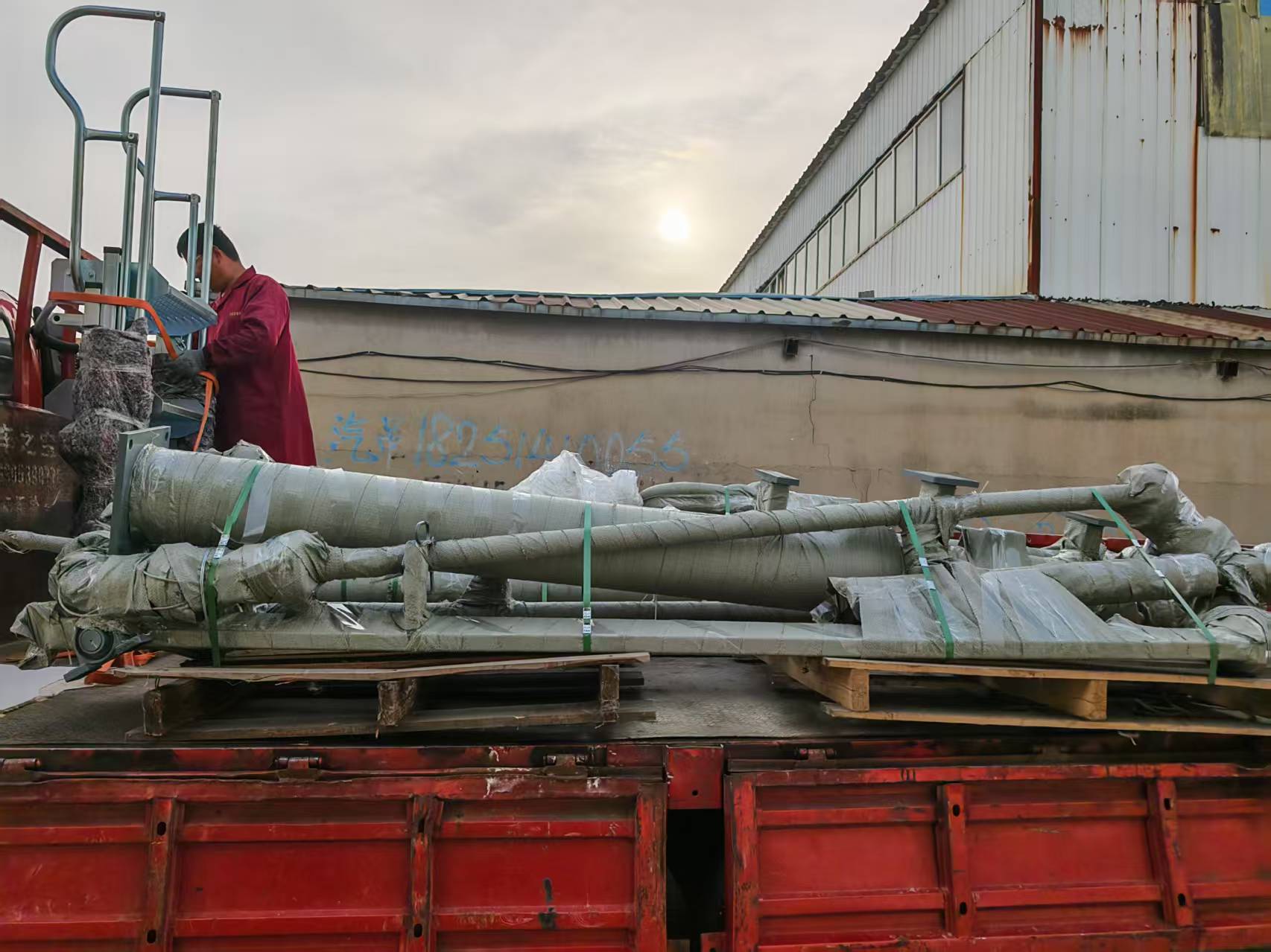 ����Ӱ��͑���ُ(g��u)��һ��Һ�����bж�Q�����b܇(ch��)�l(f��)��ʹ�ìF(xi��n)��(ch��ng)